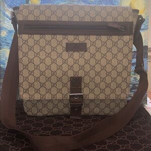 Gucci  GG Canvas Messenger bag with COA